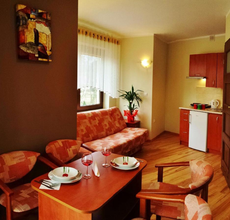 Pokoje Goscinne Jantar Lukecin Ngoại thất bức ảnh