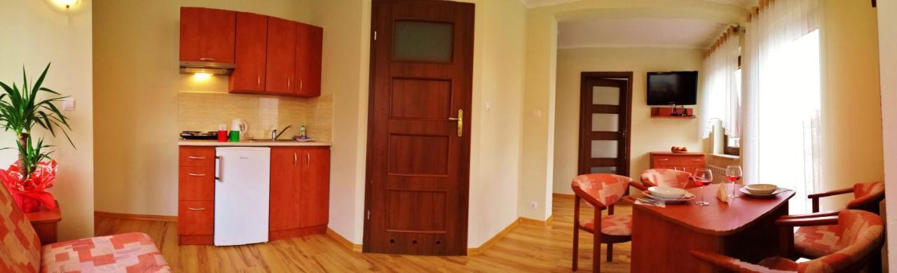 Pokoje Goscinne Jantar Lukecin Ngoại thất bức ảnh