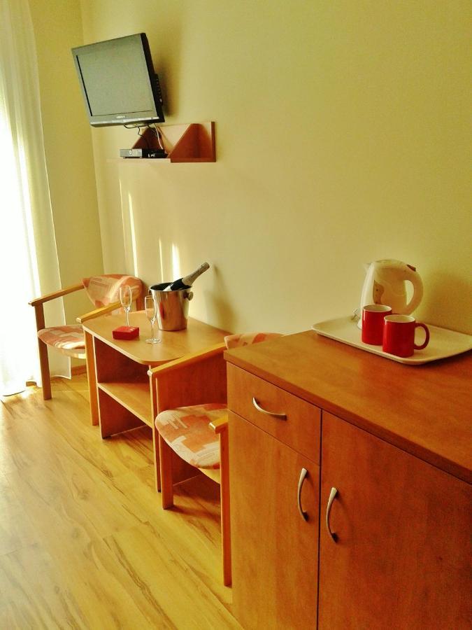 Pokoje Goscinne Jantar Lukecin Ngoại thất bức ảnh